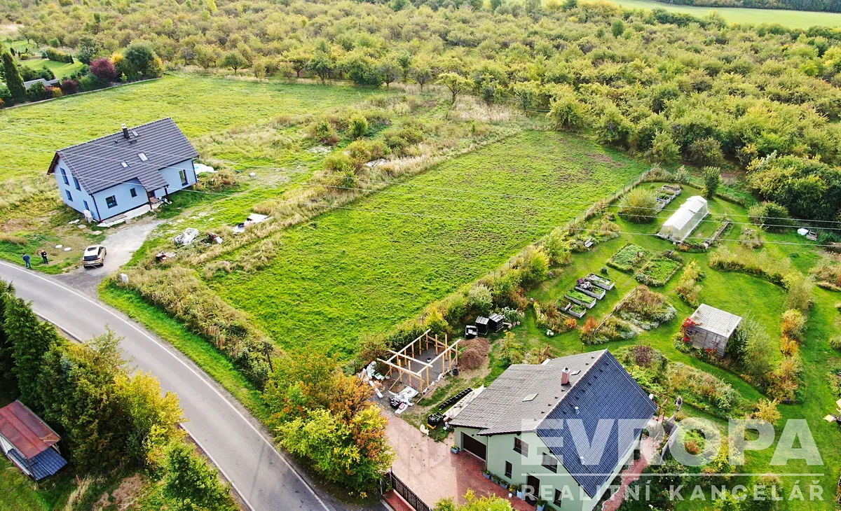 Prodej stavebního pozemku 2000 m²